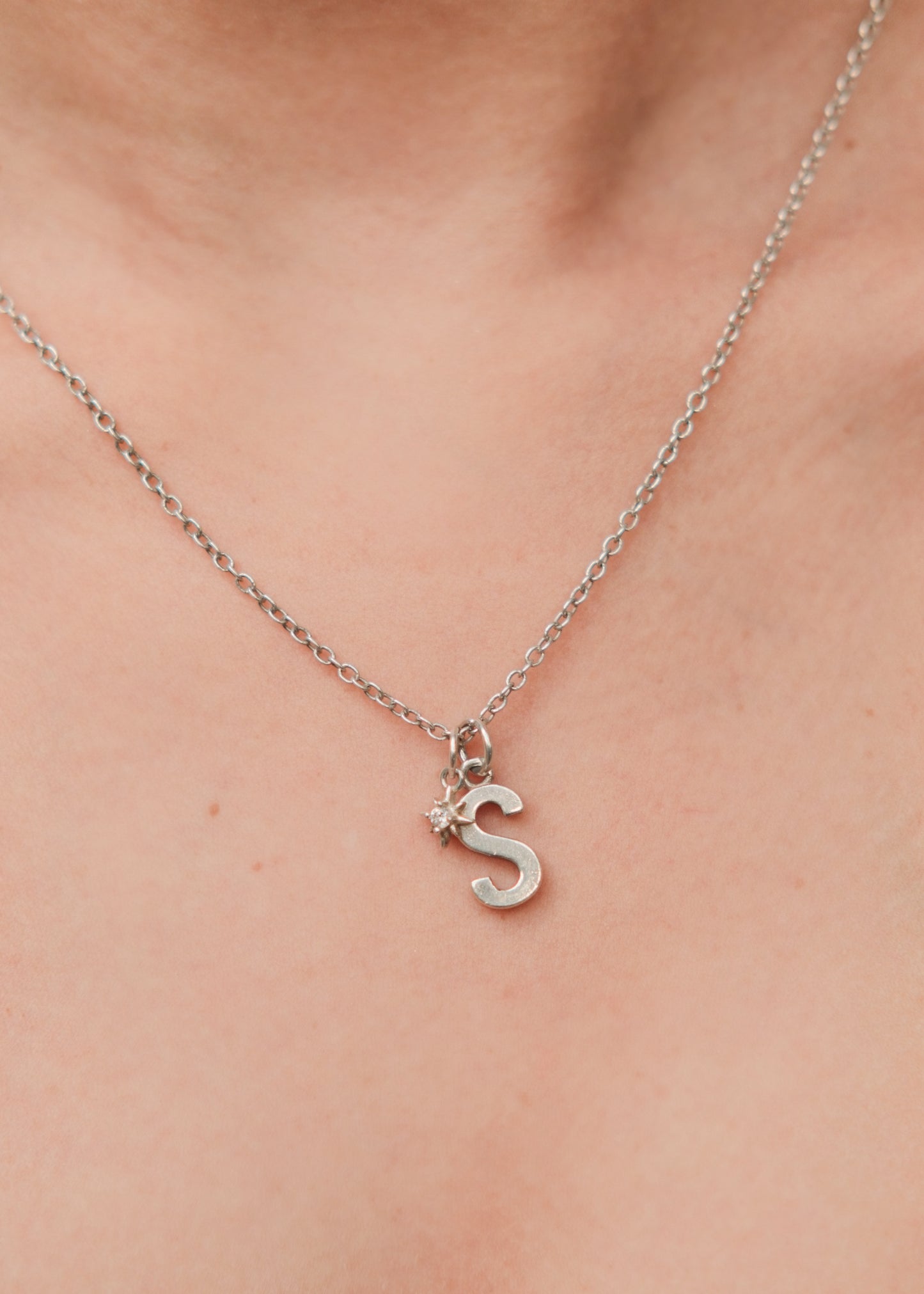 Collar de Plata Ley 925 con Broche