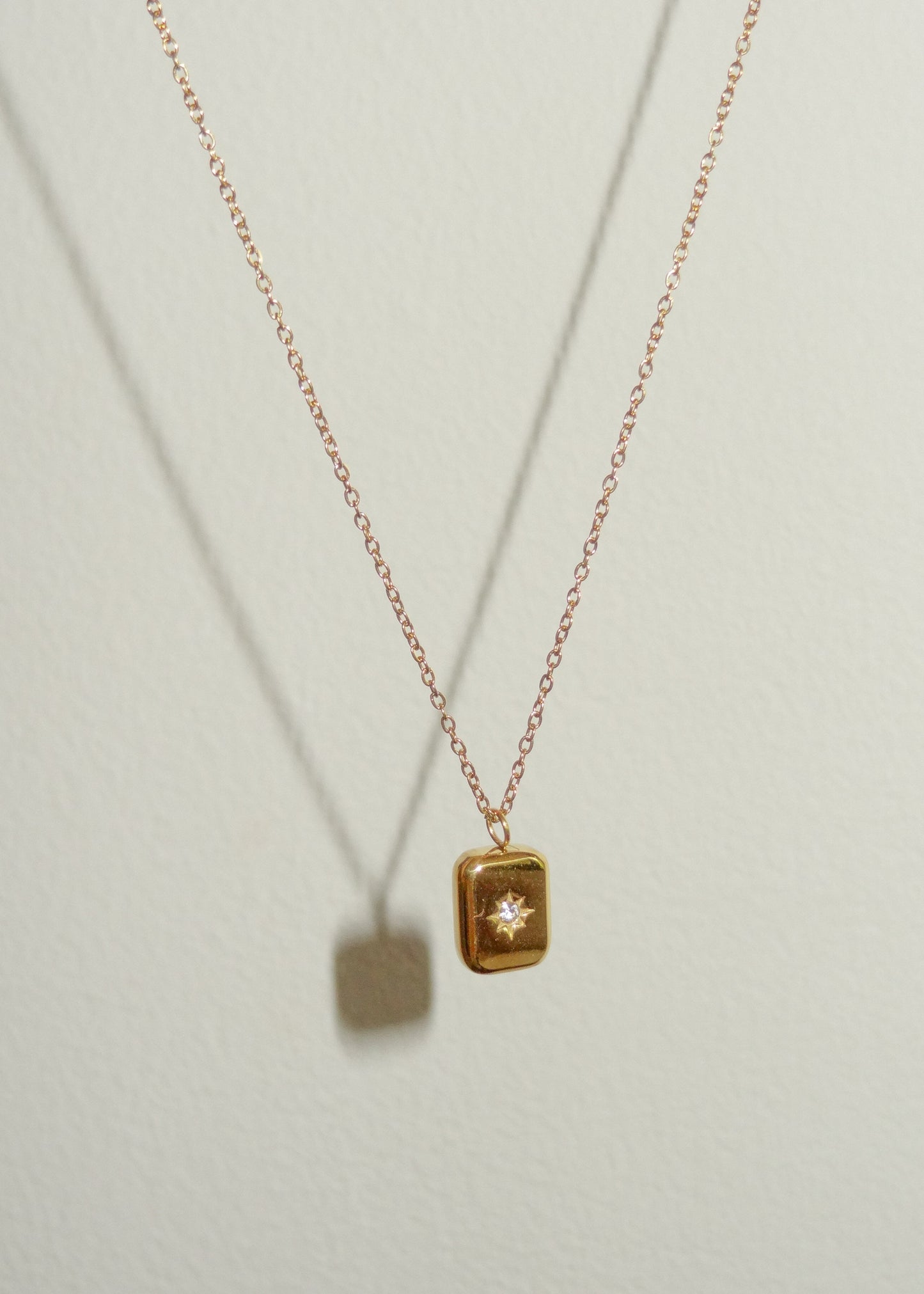 Collar Aura Cuadrado