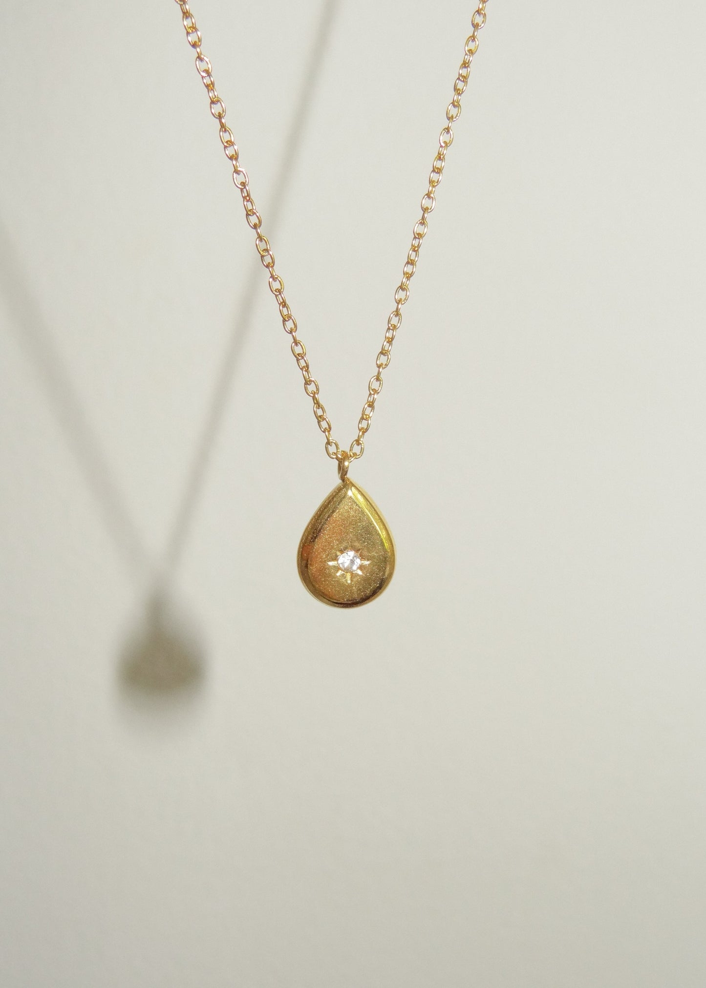 Collar Aura Gota